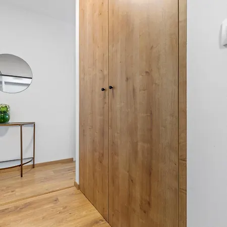 Lam Discovery Ac - Balcony Apartment *
