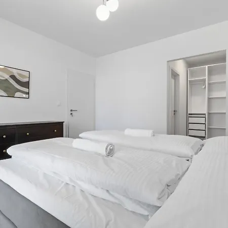 Lam Discovery Ac - Balcony 브라티슬라바