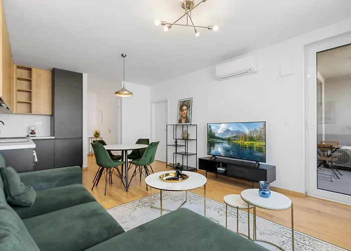 Lam Discovery Ac - Balcony * 브라티슬라바