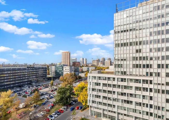 Lam Discovery Ac - Balcony *