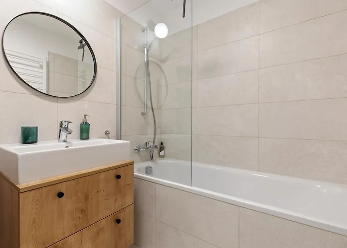 Lam Discovery Ac - Balcony Apartment