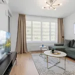 Lam Discovery Ac - Balcony 아파트 브라티슬라바