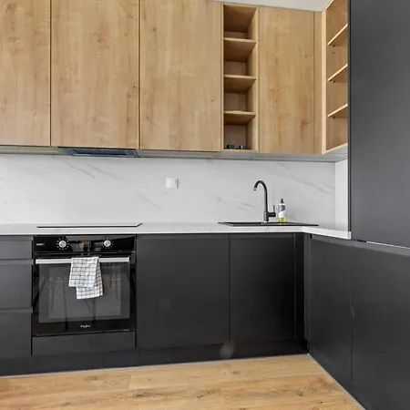 Lam Discovery Ac - Balcony